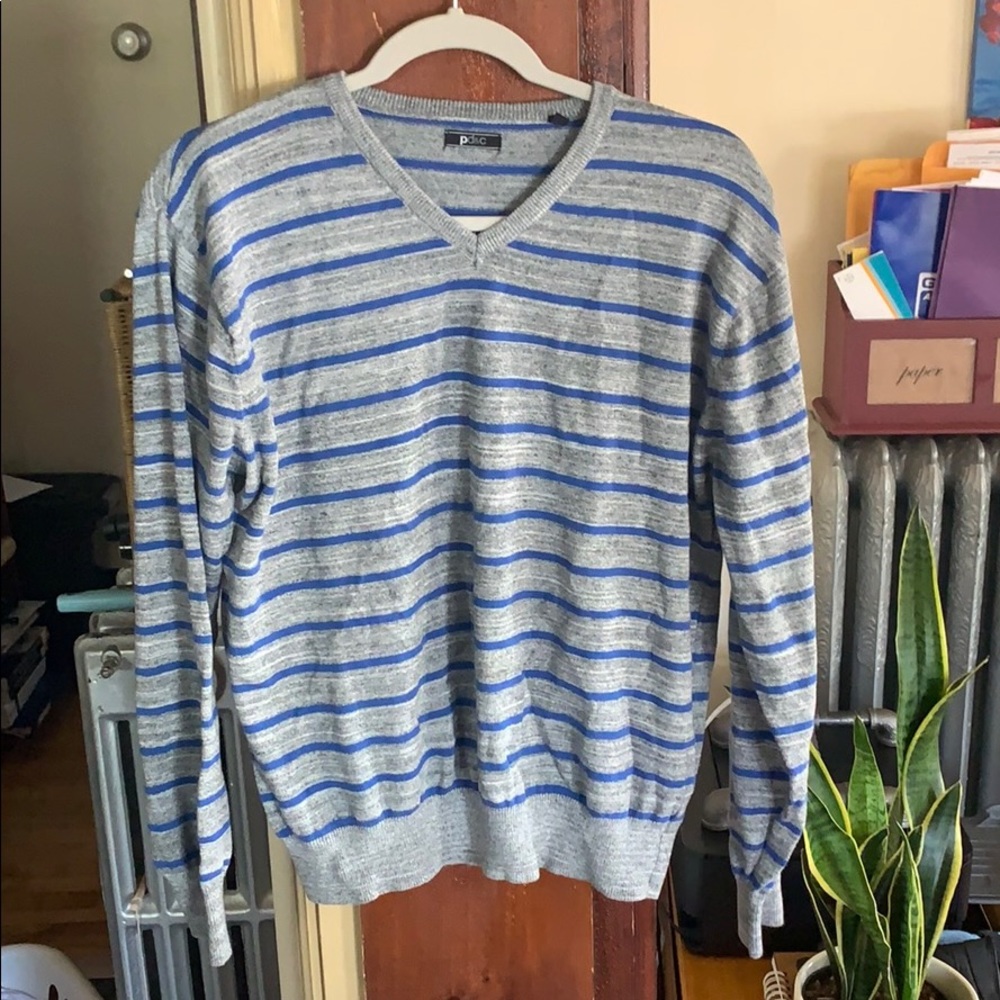 Men’s blue/grey striped sweater